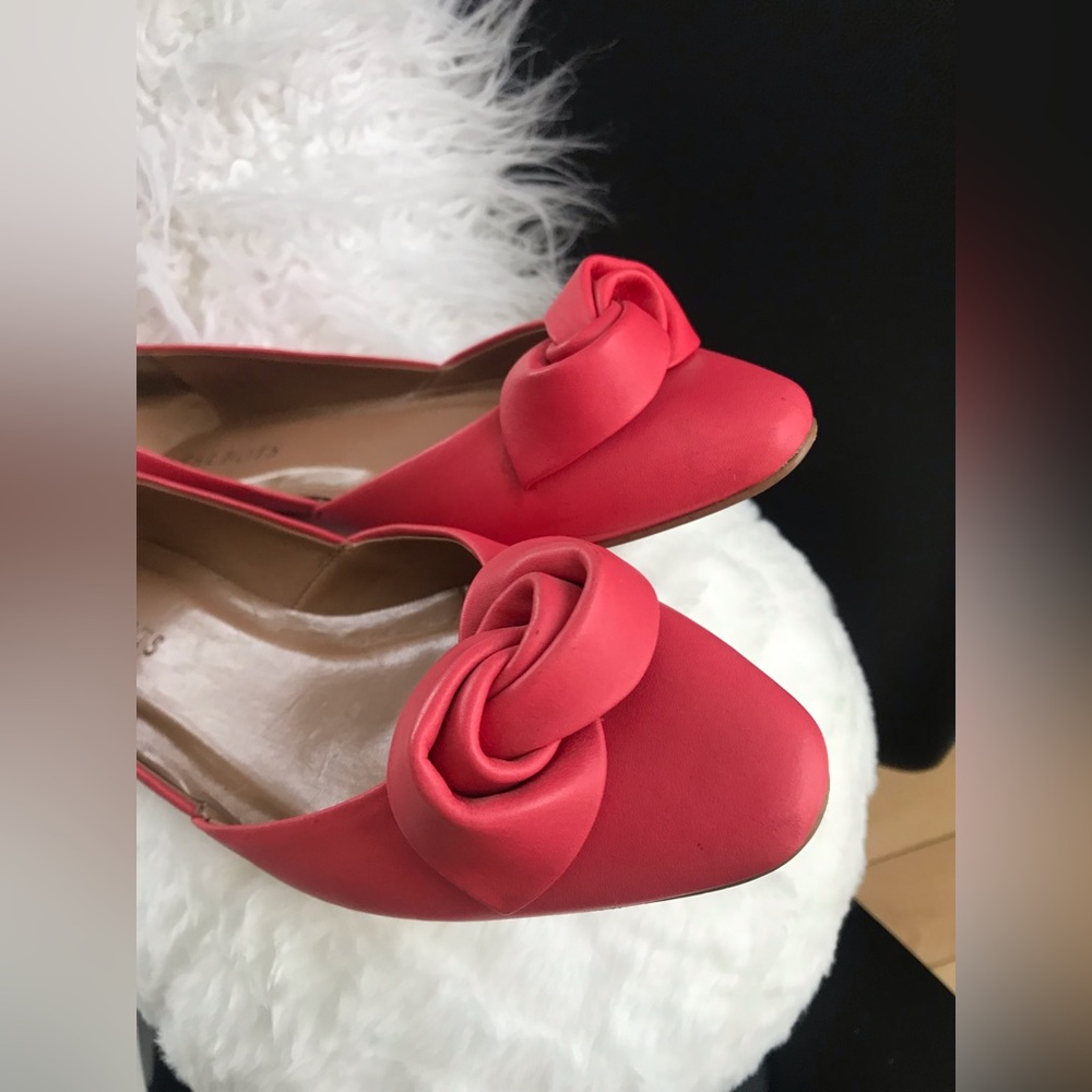 Talbots leather flats in soft pink• size:7